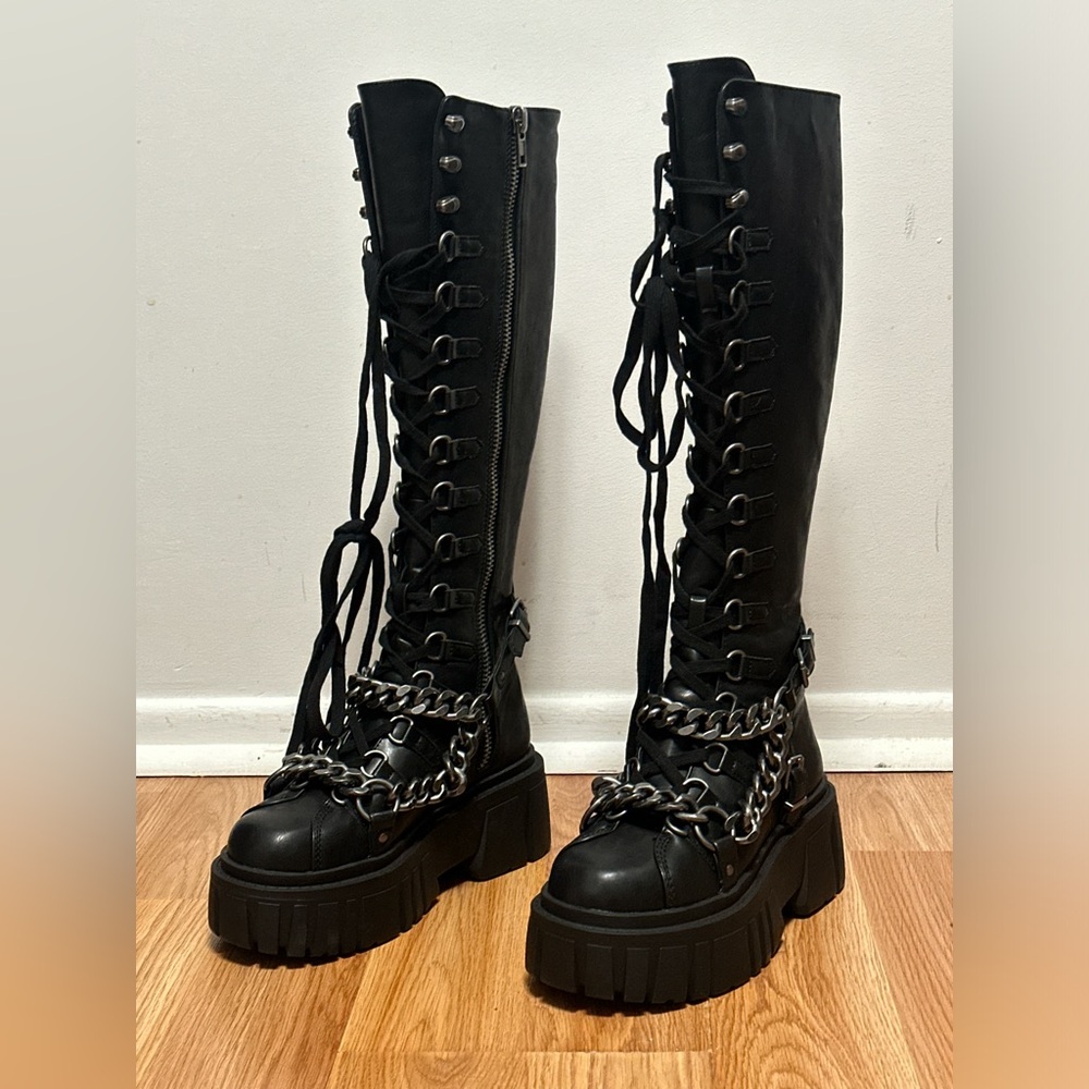 Current Mood Shadow Banned knee High Boots (NEVER WORN)